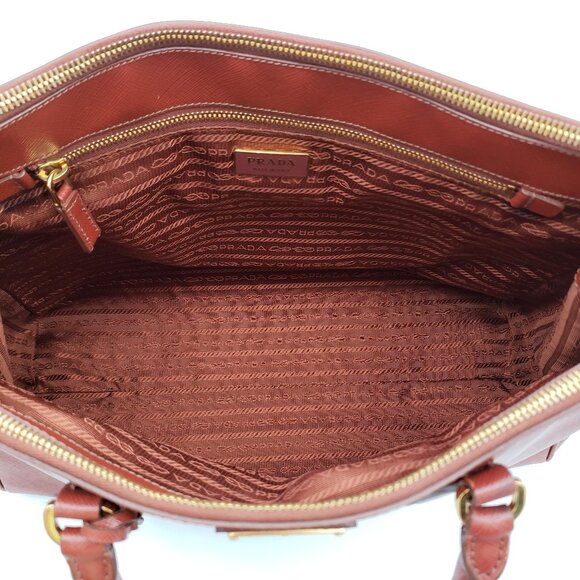 Prada Large Saffiano Hand Bag 354-102425 - Picture 13 of 16
